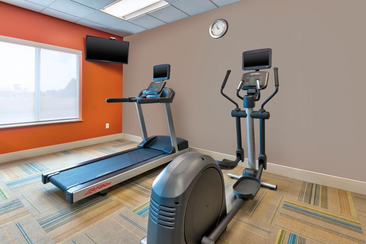 Holiday Inn Express & Suites - Effingham By Ihg Bagian luar foto