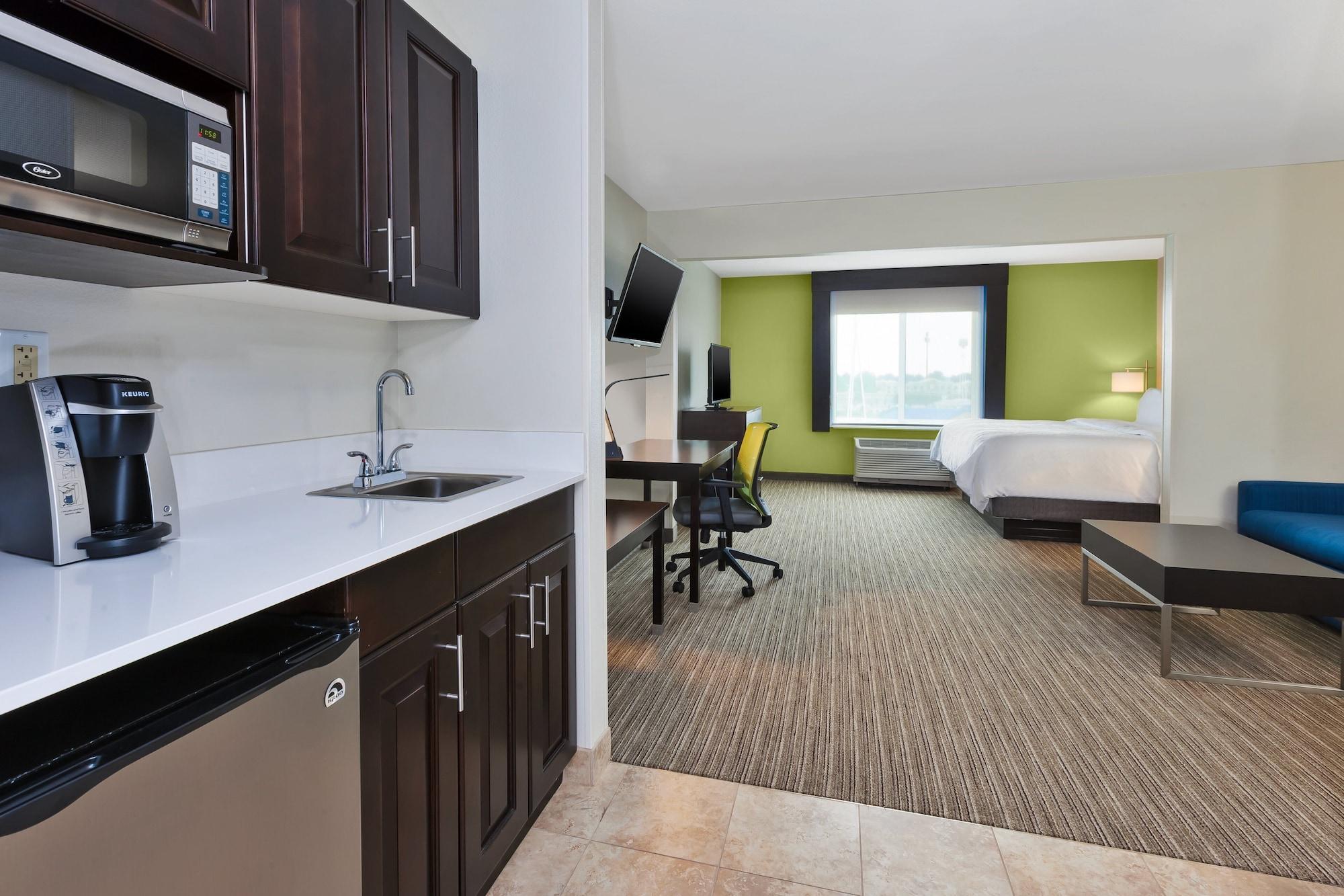 Holiday Inn Express & Suites - Effingham By Ihg Bagian luar foto